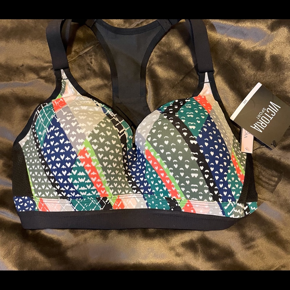 Victoria’s Secret Sports Bra. NWT
